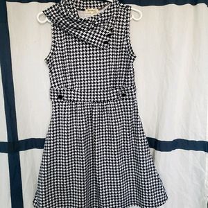 Monteau Large houndstooth pocket dress